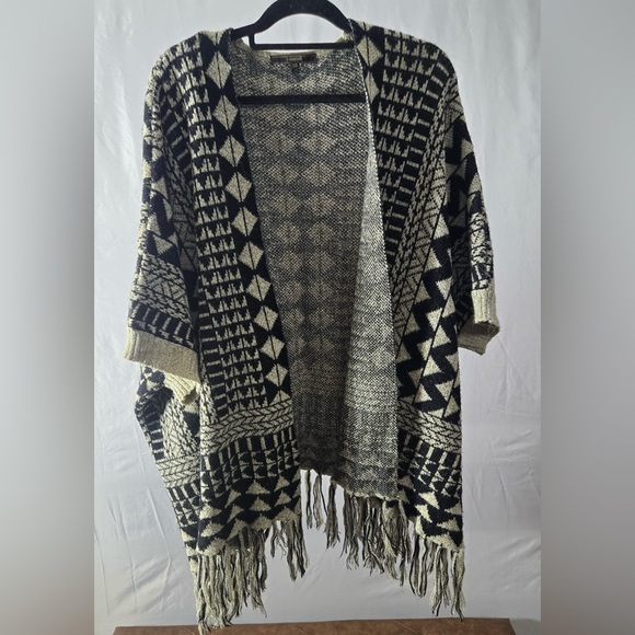 Maxsport Sweaters - Boho Western Open-Front Tribal Pattern Fringe Sweater - Black & Cream